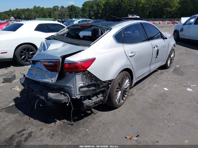 2017 KIA CADENZA LIMITED 4