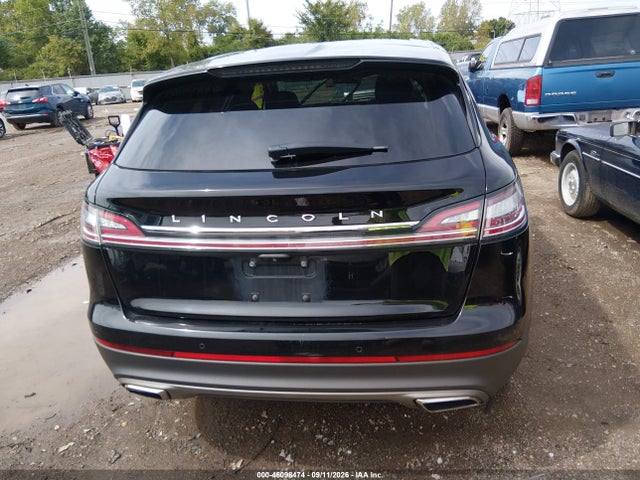 2022 LINCOLN NAUTILUS RESERVE 17