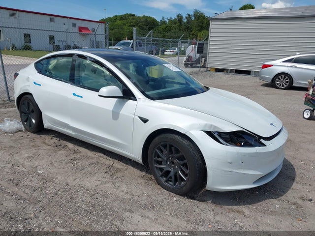 2025 Tesla Model 3 Long Range Rear-Wheel Drive/Standard Rear-Wheel Drive