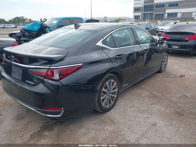 2022 LEXUS ES 300H 4