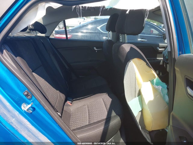 2022 KIA RIO S 8