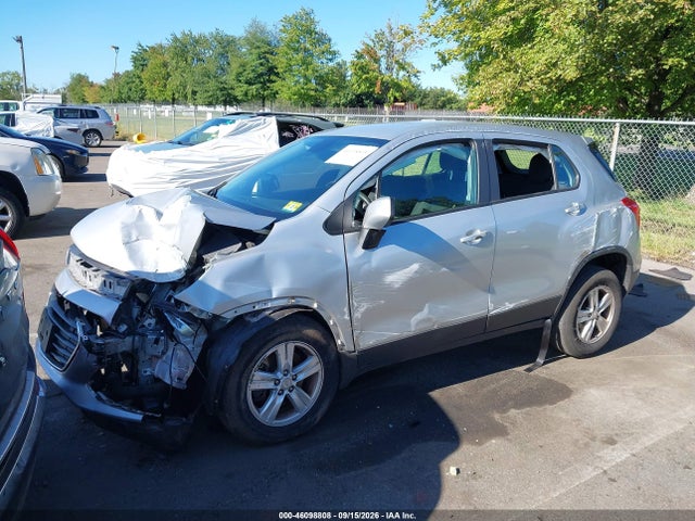 2017 CHEVROLET TRAX LS 2