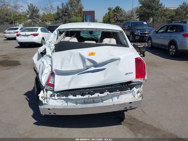 2018 CHRYSLER 300 TOURING 19