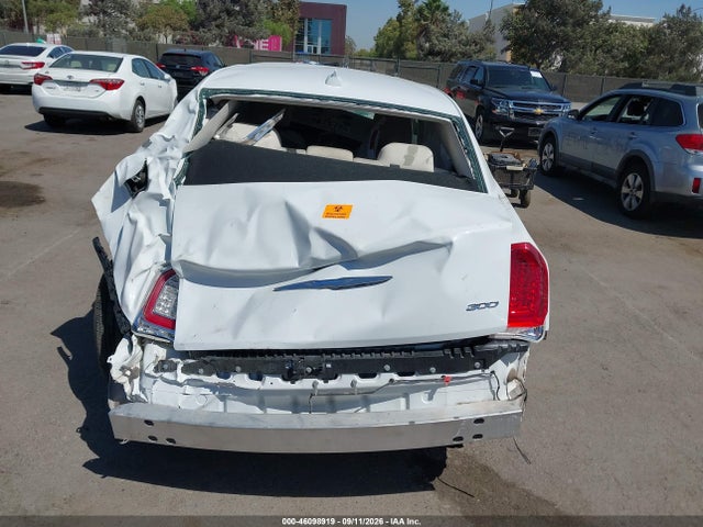 2018 CHRYSLER 300 TOURING 13