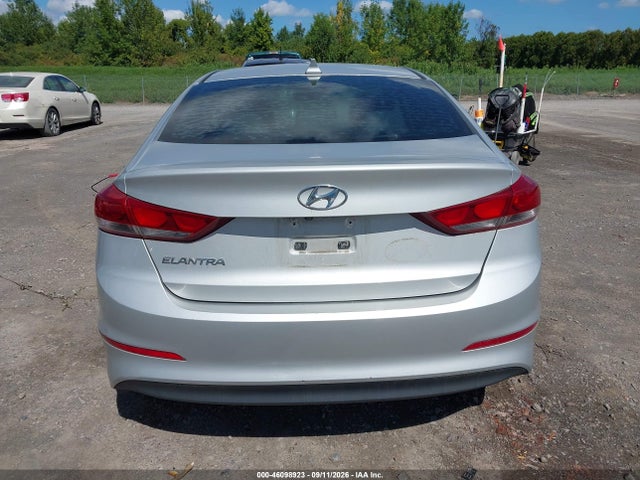 2017 HYUNDAI ELANTRA SE 16