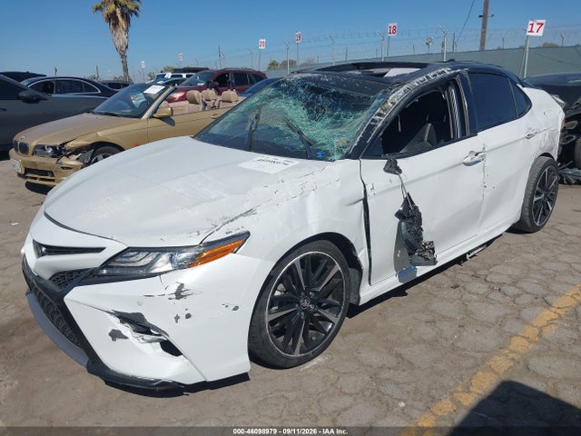 2018 TOYOTA CAMRY XSE 2