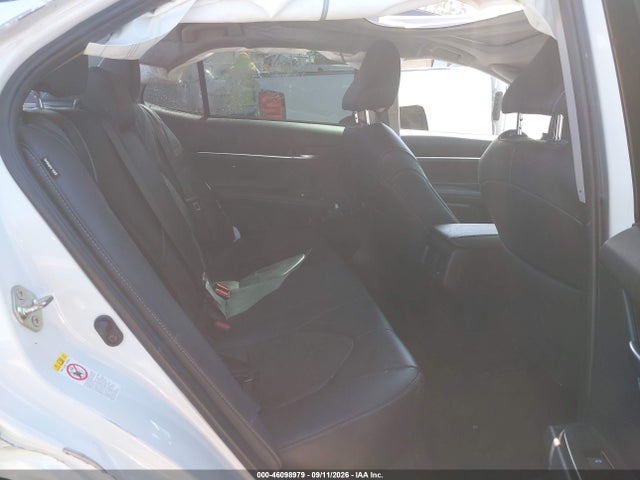 2018 TOYOTA CAMRY XSE 8