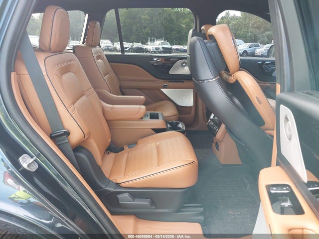 2021 LINCOLN AVIATOR BLACK LABEL 8