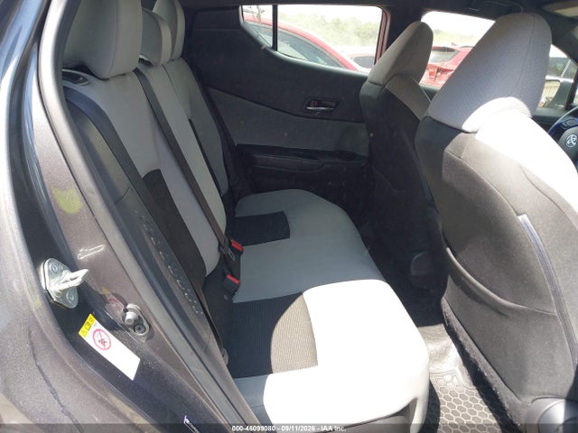 2019 TOYOTA C-HR XLE 8