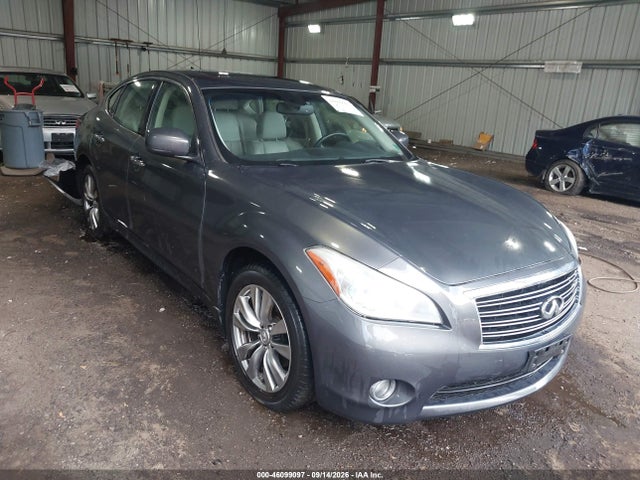2012 INFINITI M37 
