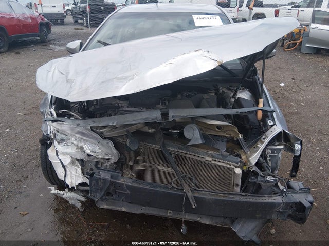 2017 TOYOTA CAMRY SE 10
