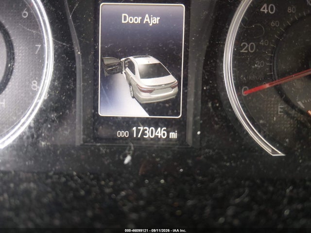 2017 TOYOTA CAMRY SE 16