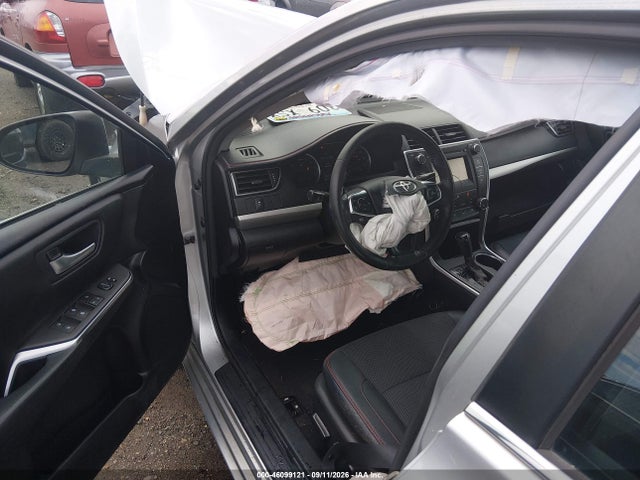 2017 TOYOTA CAMRY SE 18