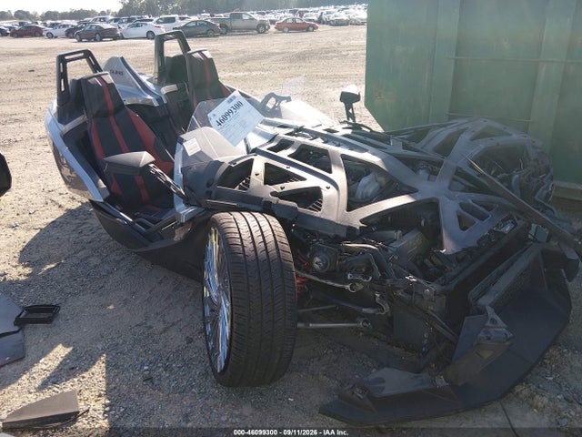 2016 POLARIS SLINGSHOT SL