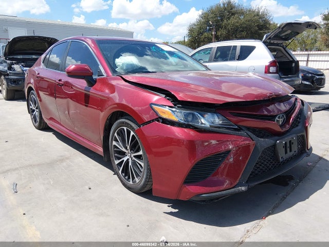 2018 TOYOTA CAMRY SE