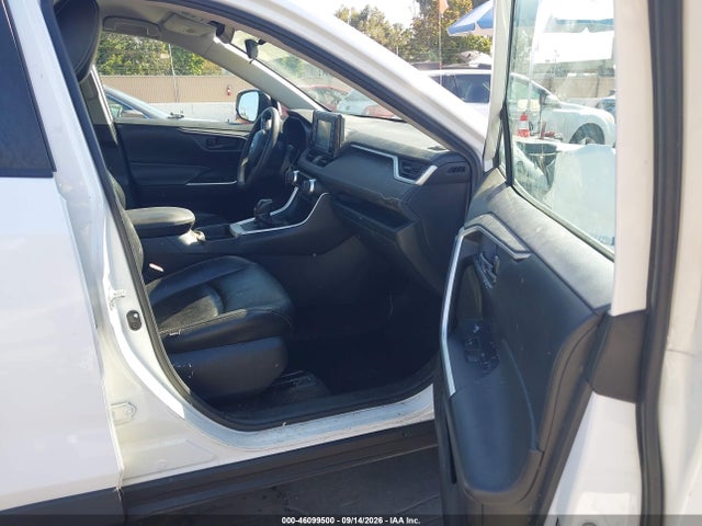 2020 TOYOTA RAV4 HYBRID LE 5