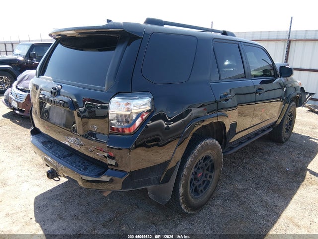 2022 TOYOTA 4RUNNER SR5 4