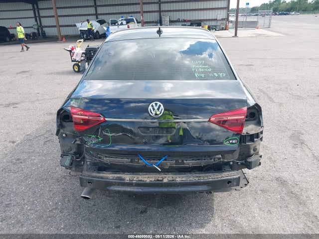 2017 VOLKSWAGEN PASSAT 1.8T R-LINE 17
