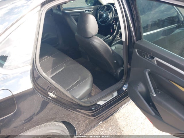 2017 VOLKSWAGEN PASSAT 1.8T R-LINE 8
