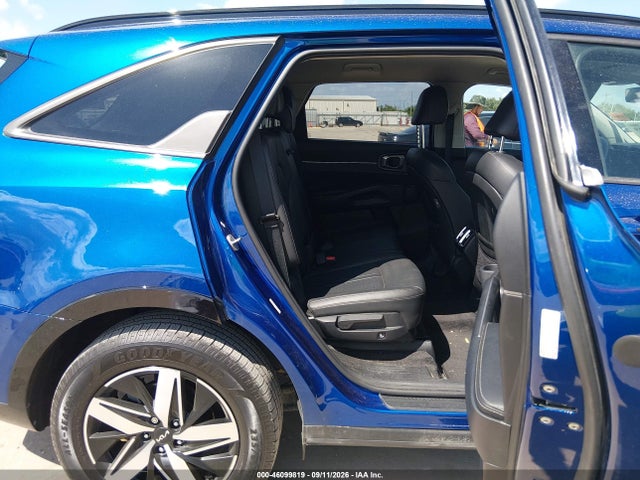 2023 KIA SORENTO S 8