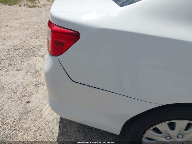 2012 Toyota CAMRY L photo 15