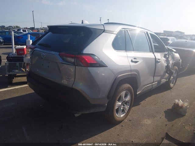 2019 TOYOTA RAV4 XLE 4
