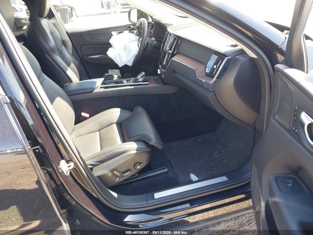 2023 VOLVO XC60 B5 ULTIMATE DARK THEME 5