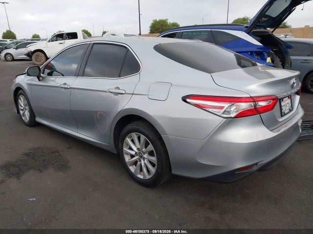 2018 TOYOTA CAMRY LE 3
