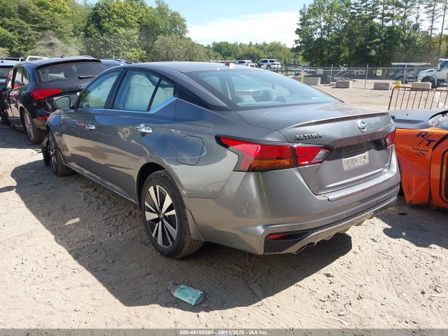 2021 NISSAN ALTIMA SV INTELLIGENT AWD 3