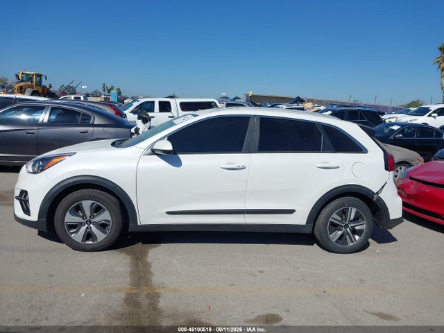 2021 KIA NIRO LXS 13