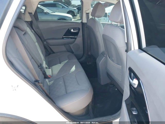 2021 KIA NIRO LXS 8
