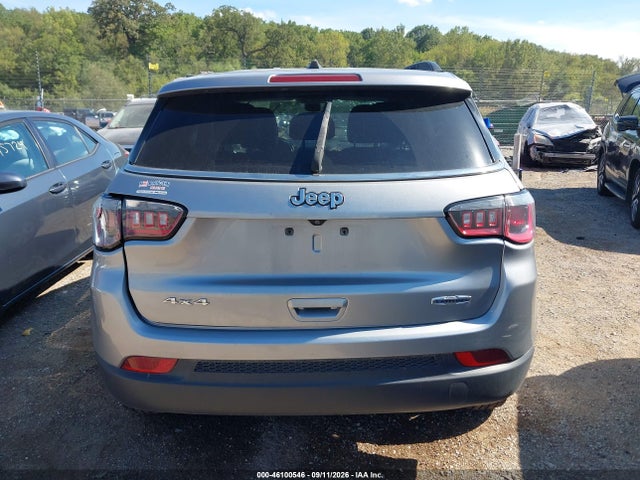 2018 JEEP COMPASS LATITUDE 4X4 16