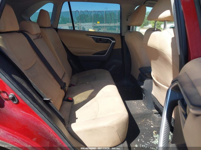 2019 TOYOTA RAV4 LE 8