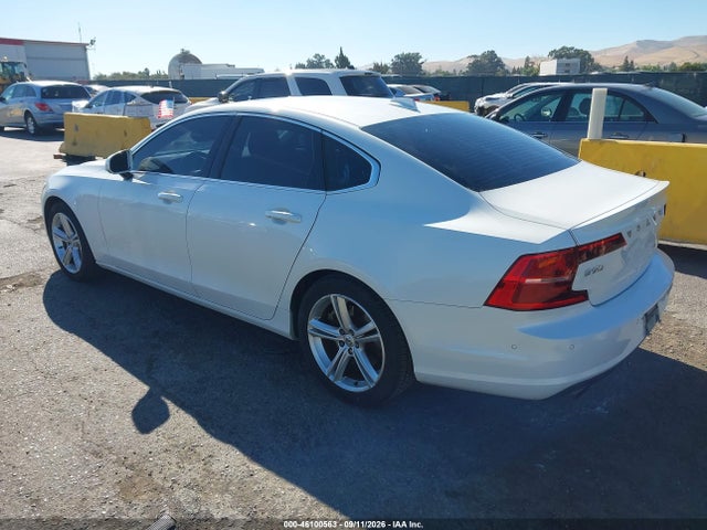 2017 VOLVO S90 T5 MOMENTUM 3