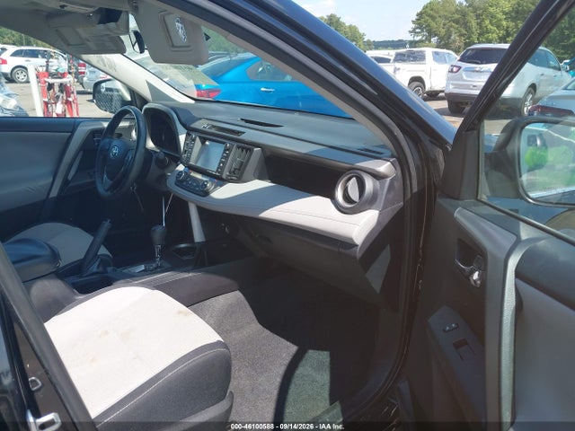 2017 TOYOTA RAV4 XLE 5