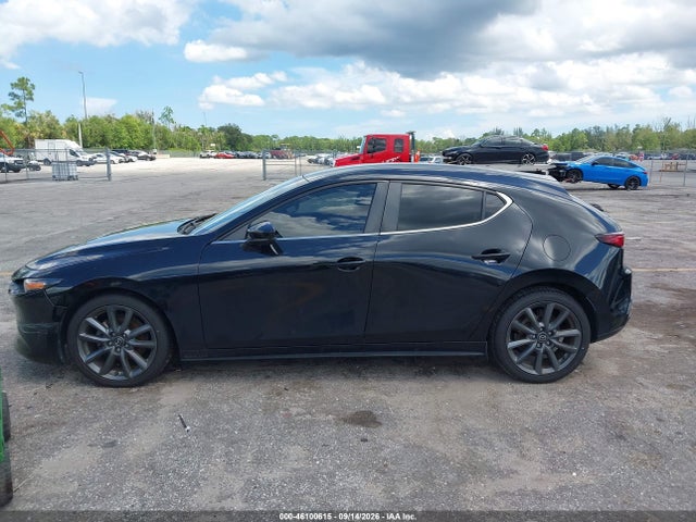 2021 MAZDA MAZDA3 SELECT 14