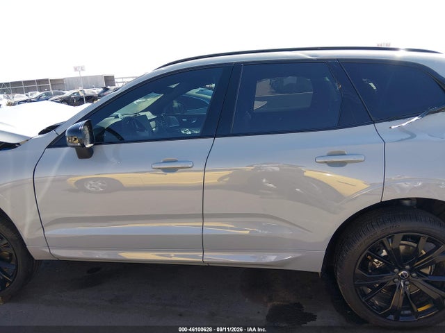 2026 VOLVO XC60 B5 ULTRA BLACK EDITION 14