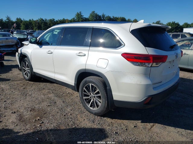 2019 TOYOTA HIGHLANDER XLE 3
