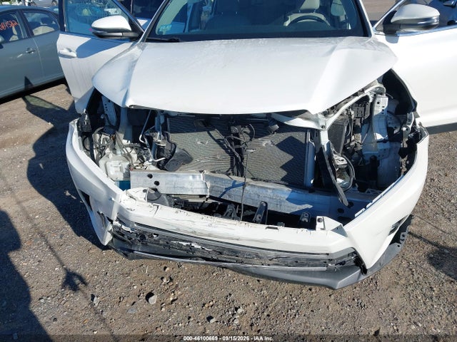 2019 TOYOTA HIGHLANDER XLE 6