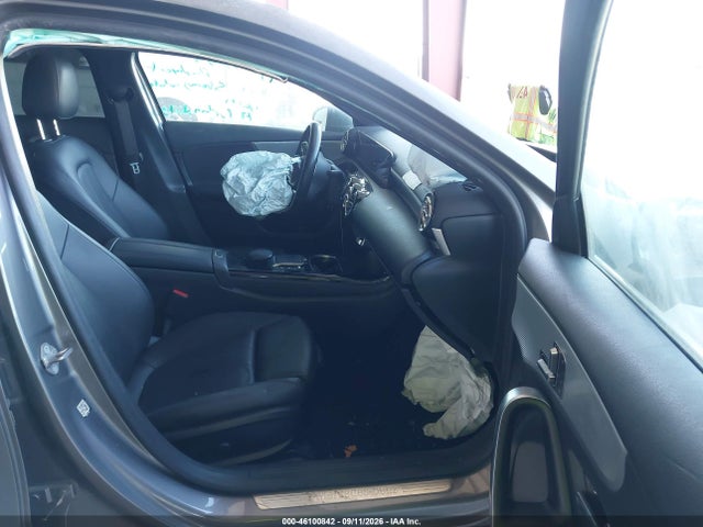 2021 MERCEDES-BENZ A 220 5