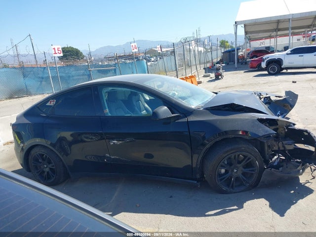 2022 TESLA MODEL Y LONG RANGE DUAL MOTOR ALL-WHEEL DRIVE 14