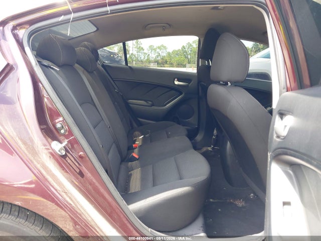 2017 KIA FORTE LX 8