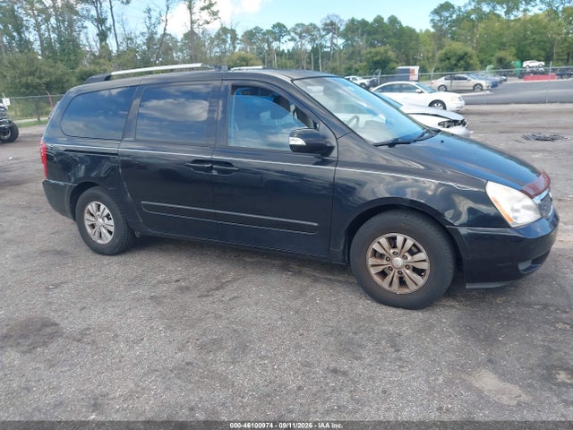 2012 KIA SEDONA LX