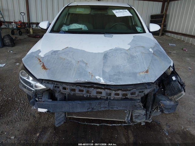 2017 HYUNDAI ELANTRA SE 11