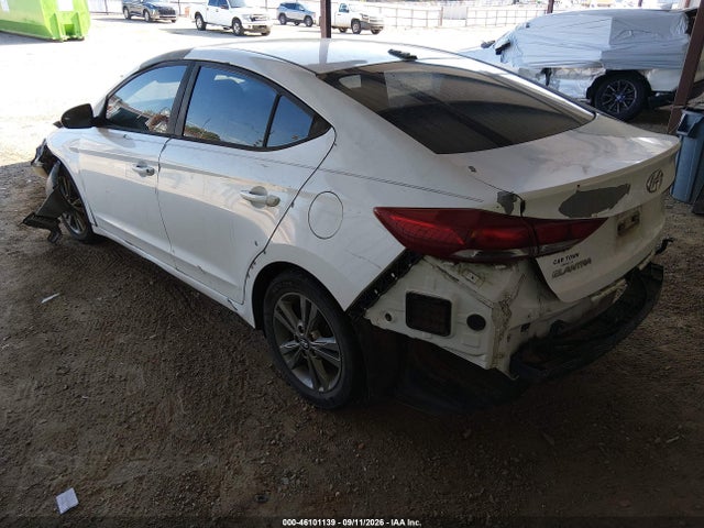 2017 HYUNDAI ELANTRA SE 3