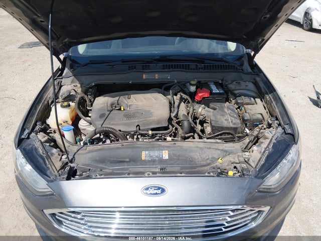 2017 FORD FUSION SE 10