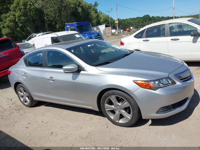 صورة 13 لـ 2015 Acura ILX 2.0L