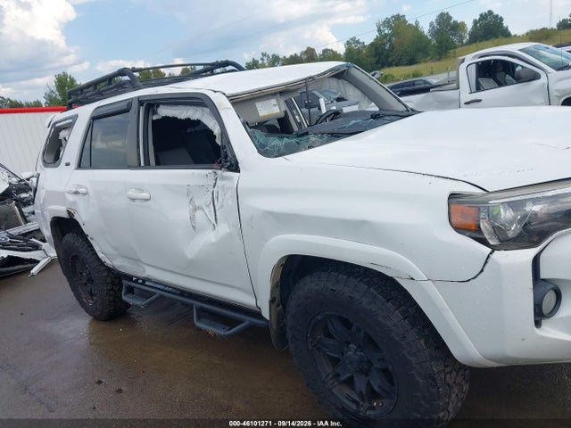 2017 TOYOTA 4RUNNER SR5 13
