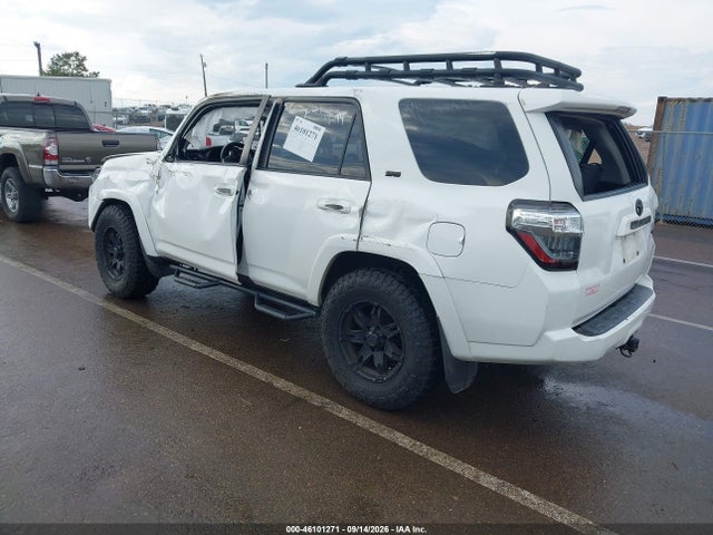 2017 TOYOTA 4RUNNER SR5 3