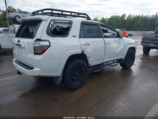 2017 TOYOTA 4RUNNER SR5 4